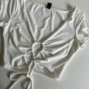 White crop top🤍